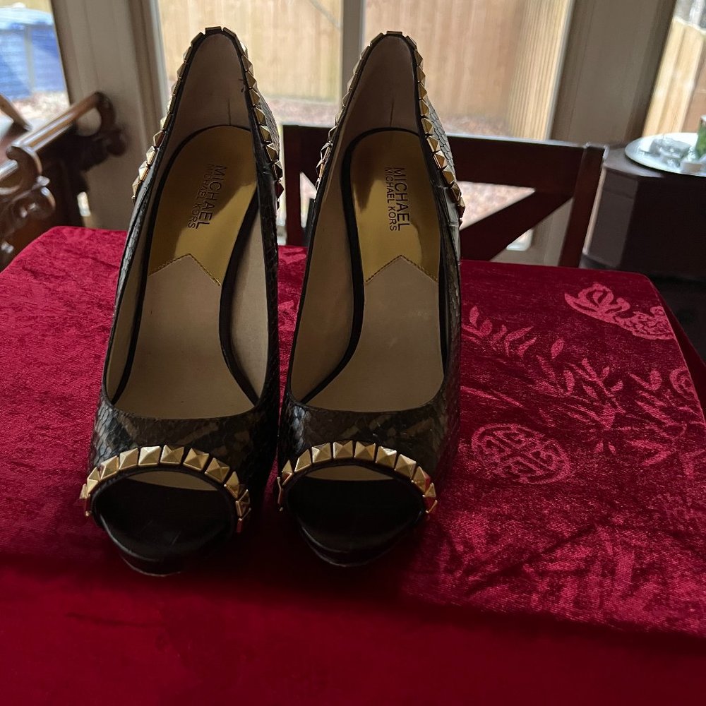 Michael Kors Ella Studded Pumps